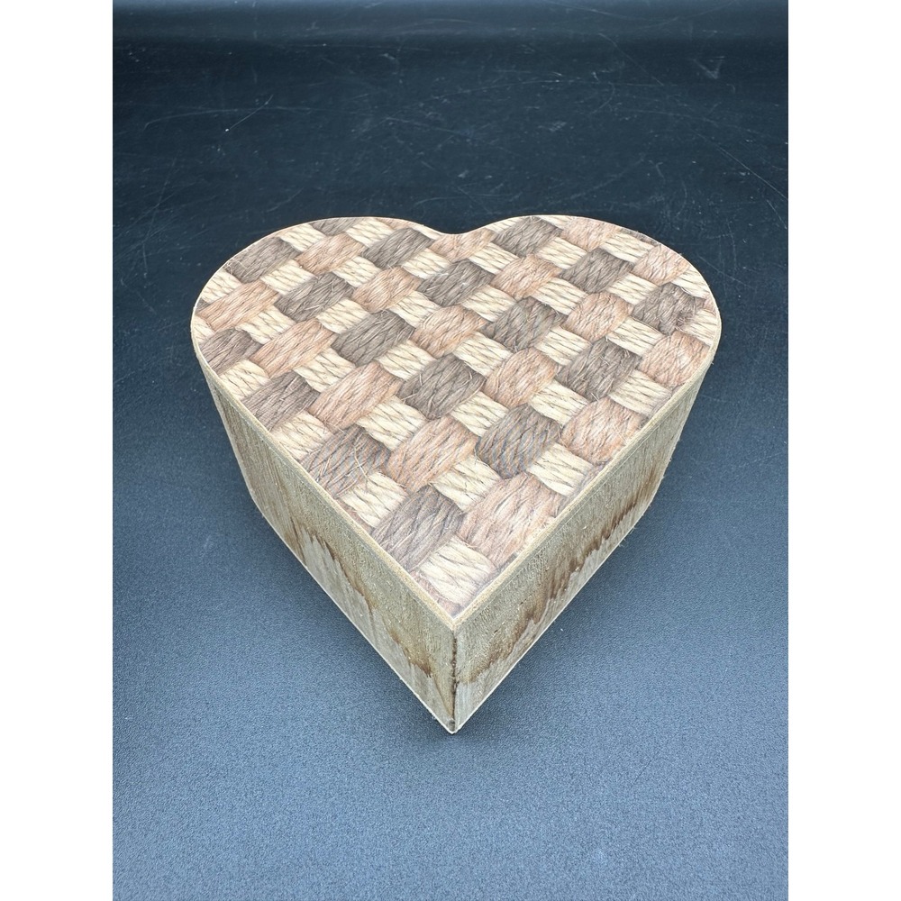 Rustic Heart-Shaped Wood‎ Trinket Box with Faux Woven Top Panel Jewelry Gift